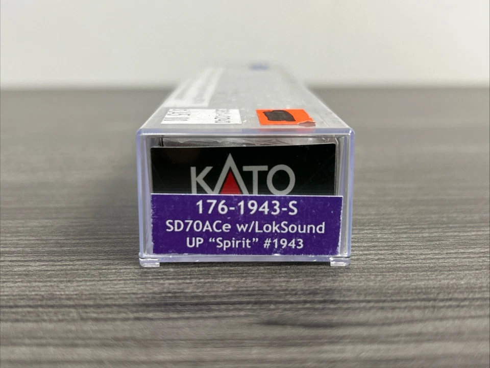 Locomotora Union Pacific 1943 ESU LokSound CC escala KATO N #176-1943-S SD70AC Foto 2 de 4