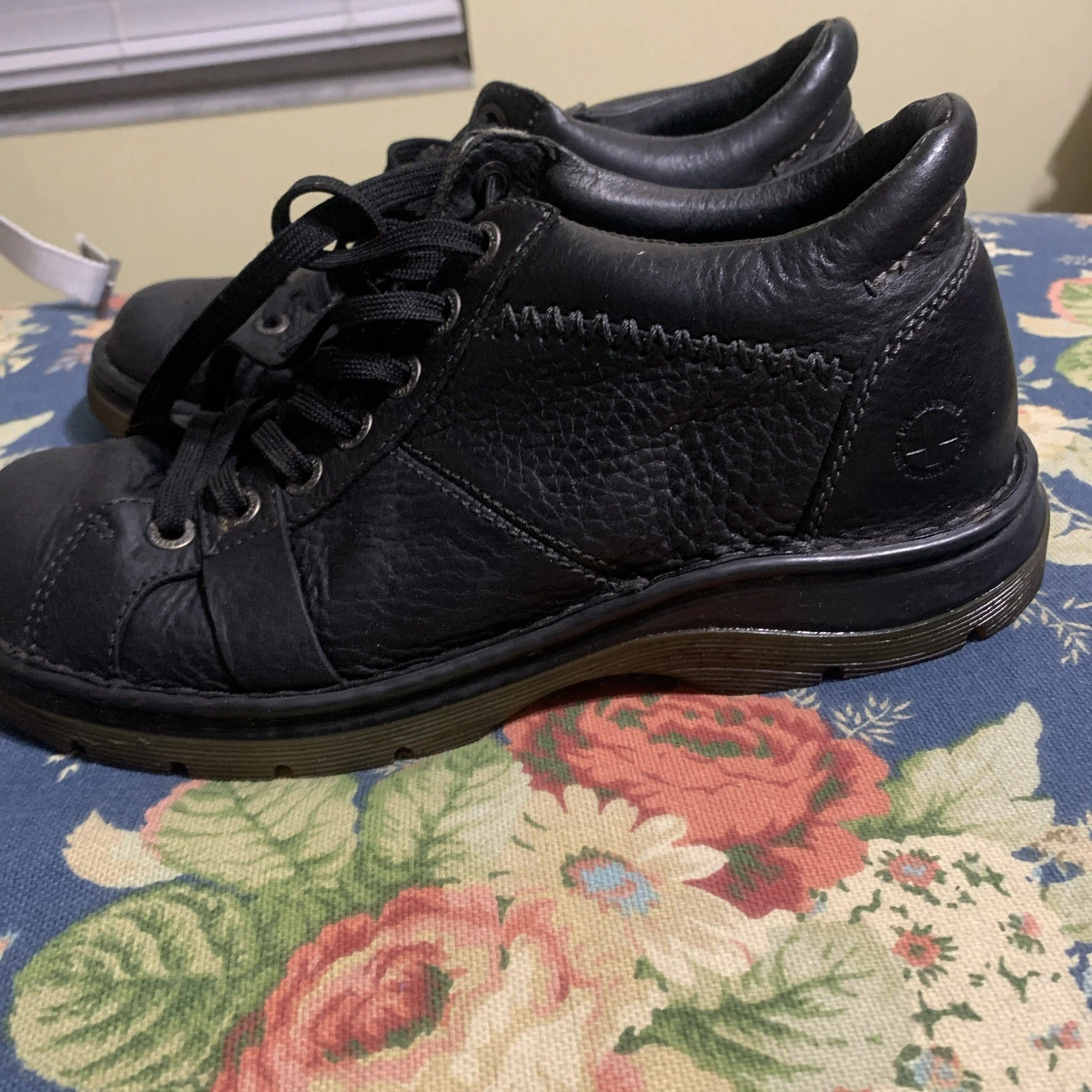 Dr. Martens AW004 Black Leather Shoes Mens Sz 9M Us Clean / Used