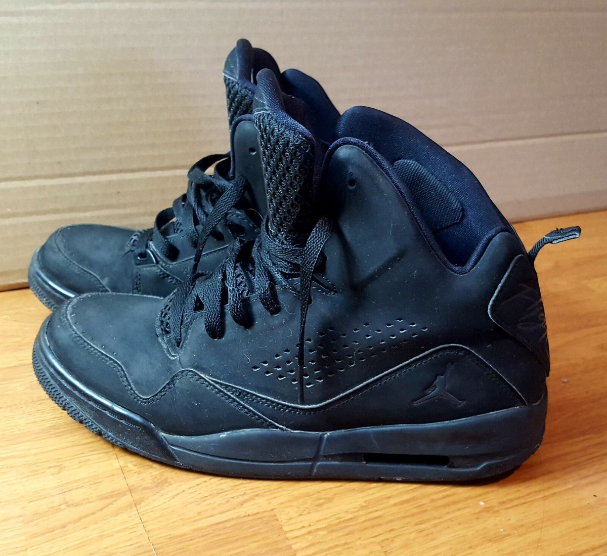 NIKE Air Flight Jordan SC-3 629877 021 - Triple Black Men's SIZE 8