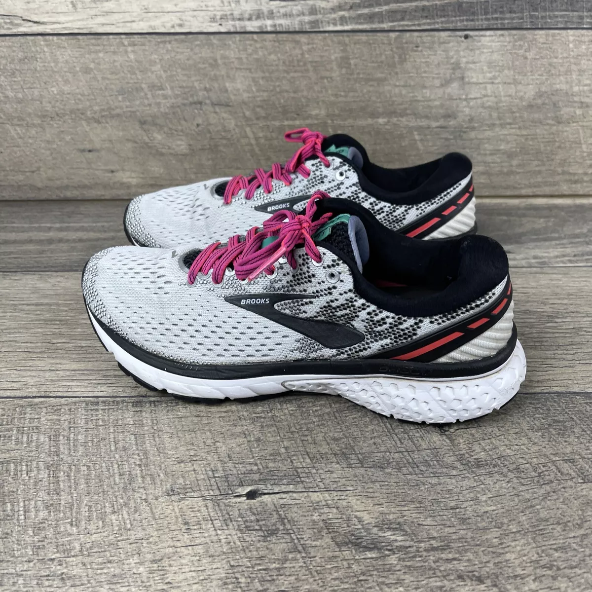 Brooks Ghost 11 Women s Running Shoes Size 6.5 B Medium Gray Pink 1202771B192