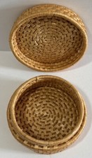 Vintage Woven In Lidded Round Trinket 4  Basket Cottage Bohemian Boho Straw