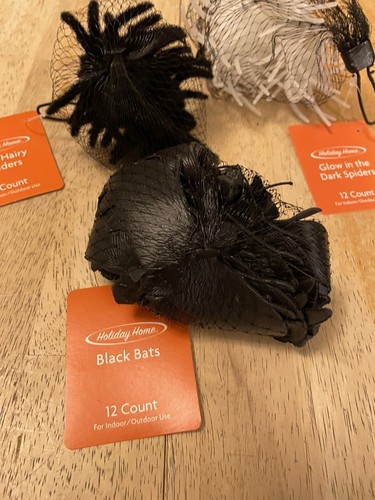 Holiday Home Halloween Mini Hairy/Glow in the Dark Spiders + Black Bats NEW NIP - Bild 2 von 4