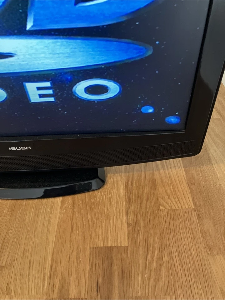 Bush BTVD91216B 22″ HD LCD TV/DVD Combo – Freeview, HDMI – No Remote - Image 4 of 4