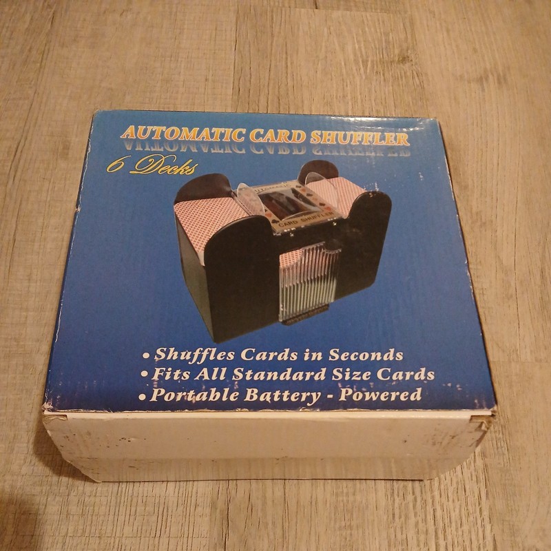6-Deck Casino Automatic Card Shuffler Battery-Operated -All Standard Cards-NEW