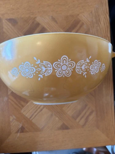 Vintage Pyrex #444 Butterfly Gold Cinderella 4qt Nesting Mixing Bowl