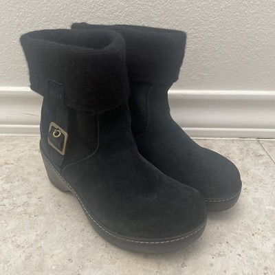 crocs Women s Boots Black Suede Cobbler  Wedge Pull On Ankle Booties Size 8