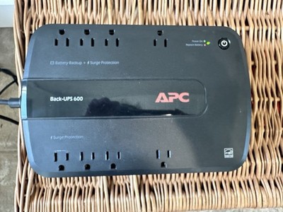 APC Battery Backup plus Surge Protection Back-UPS NS 600  with battery
