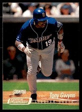 2001 Stadium Club Fusion Capture the Action Tony Gwynn San Diego Padres #230