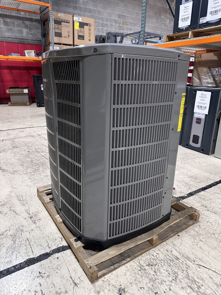 American Standard Platinum Series 2 Ton 18 Seer Variable Speed AC ...