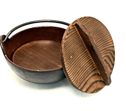Japanese Cast Iron Sukiyaki Shabu Nabemono Personal Size Hot Pot With Wooden Lid - Picture 6 of 11