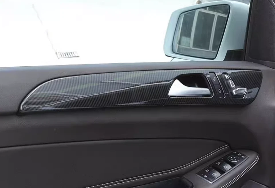 Cubierta decorativa del panel interior de la puerta de fibra de carbono para Mercedes-Benz ML350 2012-2015 Foto 4 de 4