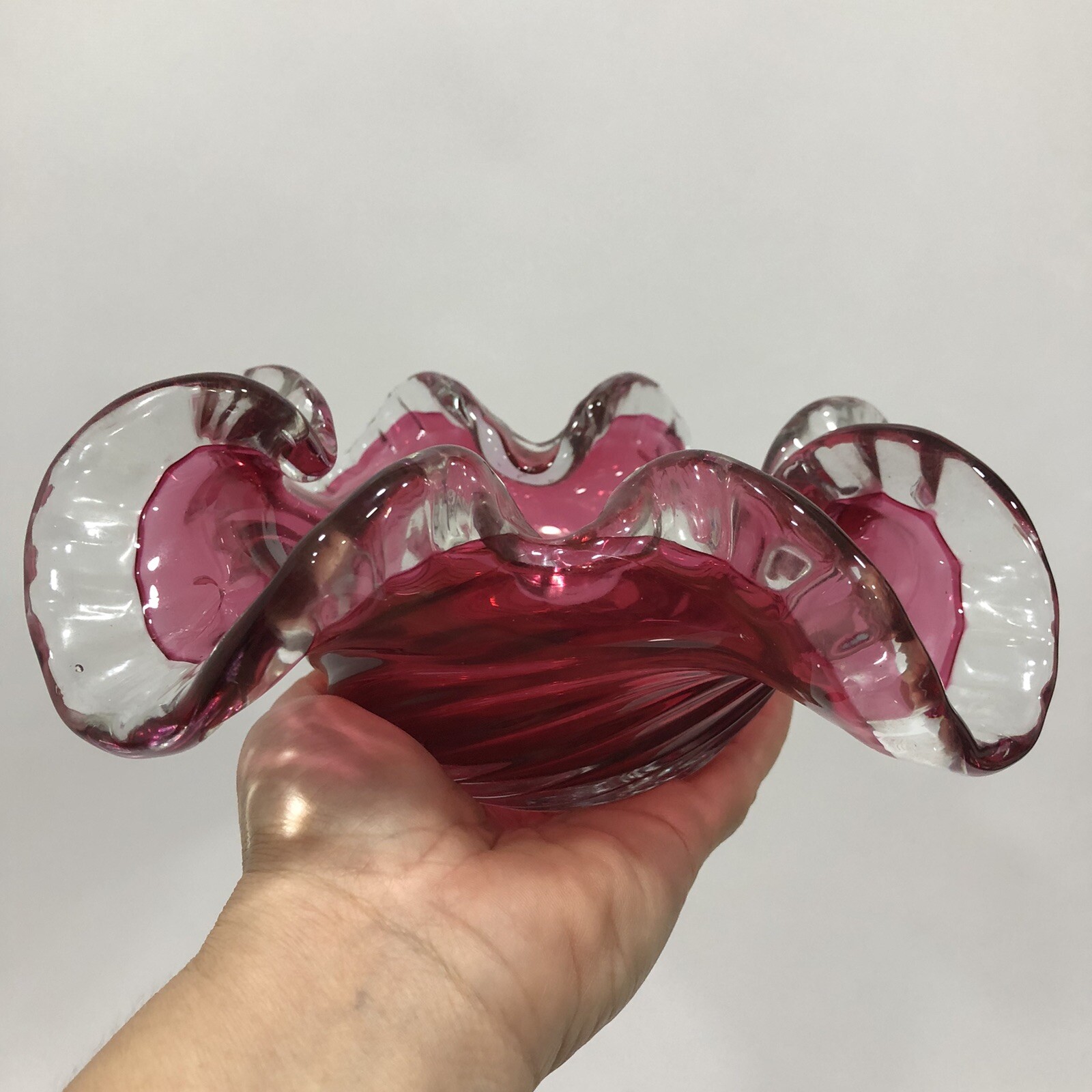 Vintage Murano Style Hand Blown Ruffled Art Glass Berry Candy Dish Bowl 4.5 Inch Tall