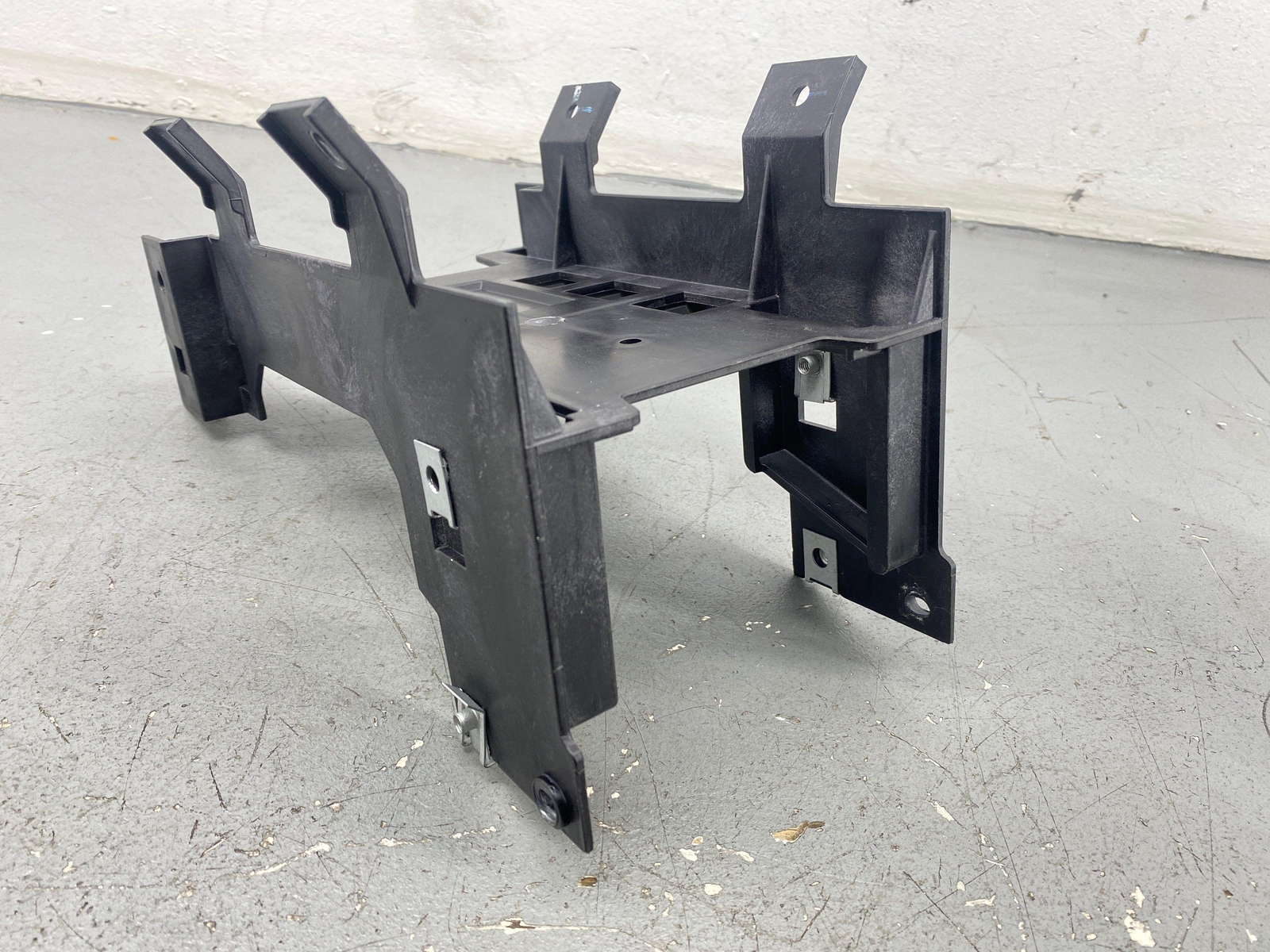 2020-2023 MCLAREN GT INTERIOR CENTER CONSOLE MOUNT BRACKET 11N1114 OEM 2021 2022