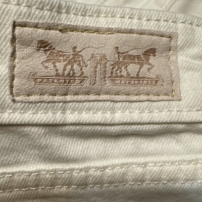 Levis 17836 Bermuda Shorts Womens 10 White Cuffed Stretch Denim
