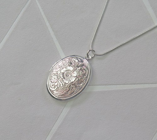 Solid 925 Sterling Silver Vintage Oval 