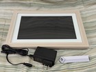 Dragon Touch Digital Picture Frame 10 Inch Wifi  IPS 32GB White Wood — photo 3