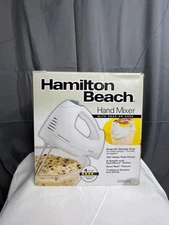 NEW Hamilton Beach Hand Mixer 62682RZ 250W with Snap-On Case White 6 Speed Bake