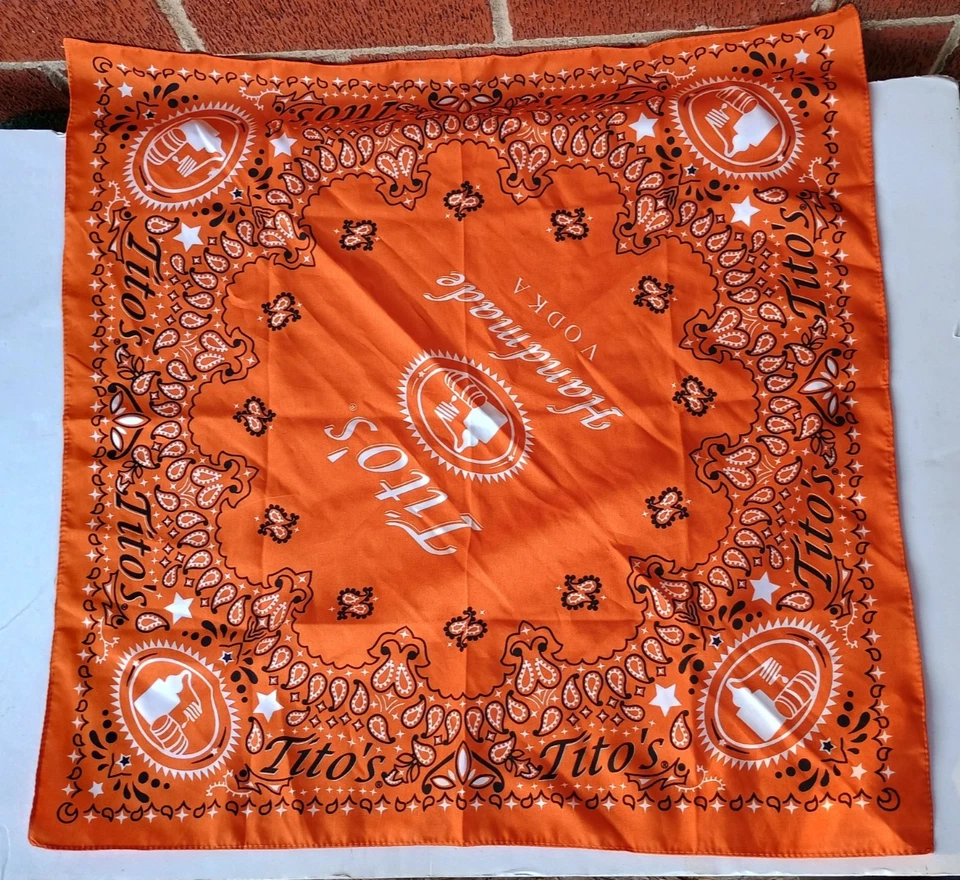 (2) Tito's Vodka Promo Bandana Bufanda Pañuelo 22" x 22" Amarillo y Naranja Paisley Foto 2 de 4