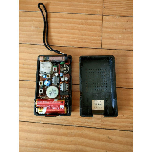 National Panasonic MODEL No.R-1018 AM RADIO transistor JAPAN National Panasonic MODEL No.R-1018 AM RADIO transistor JAPAN
