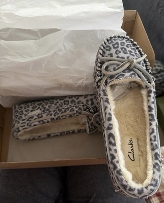 Clarks Indoor/Outdoor Slippers Women s Size 7