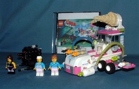 LEGO MOVIE: ICE CREAM MACHINE SET 70804 - LEGO - 2014 - USED