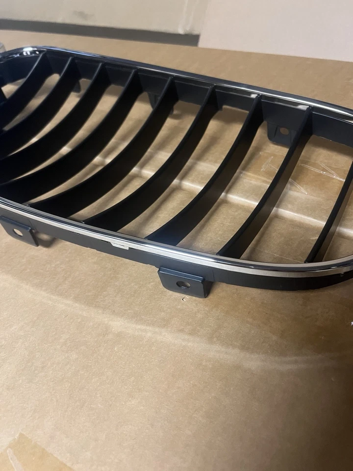 Parachoques delantero cromado Maserati Grancabrio 2008-2017 Foto 2 de 4