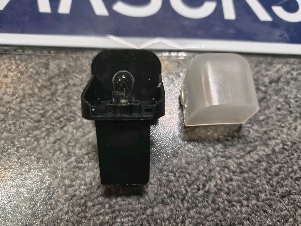 1993-2001 SUBARU IMPREZA GENUINE GC8 Impreza WRX STI Trunk Light Lamp OEM JDM - Image 3 of 4