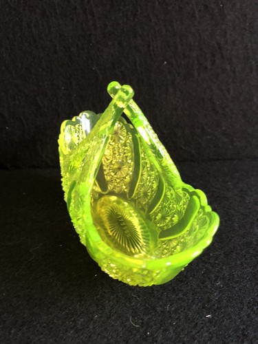 Rare Victorian Davidson Day Glow Uranium "Lady Chippendale" Pattern Posy Basket - Picture 6 of 12