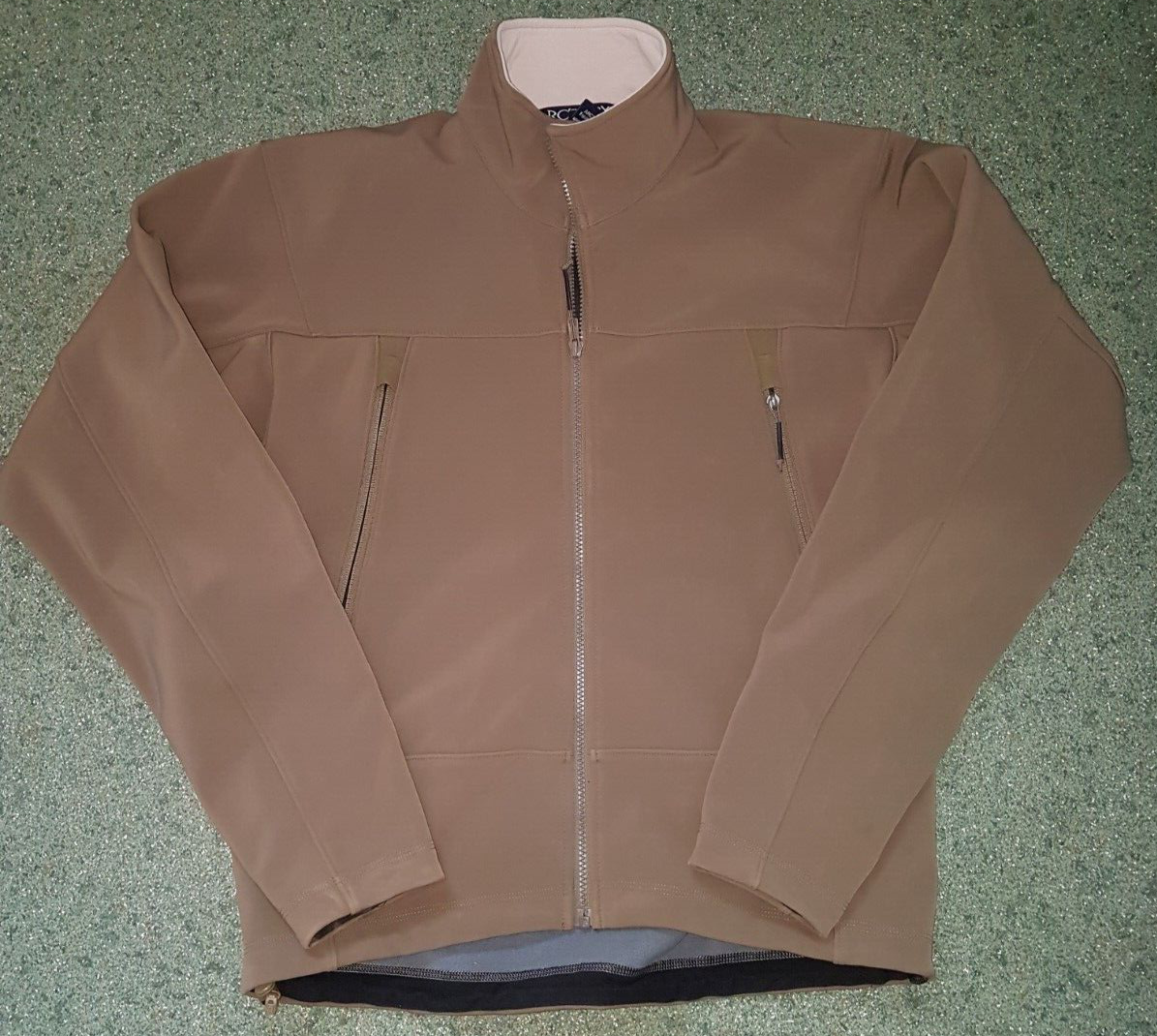 ARCTERYX LEAF BRAVO PATTERN FIELD SHELL JACKET, SIZE MEDIUM - NEW