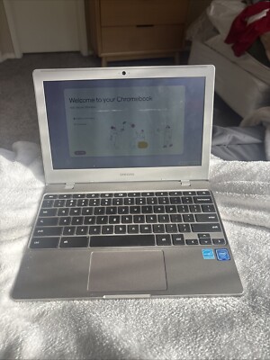 Samsung Chromebook 4 (16GB eMMC, Intel Celeron, 1.10 GHz, 16GB) Laptop - Gray
