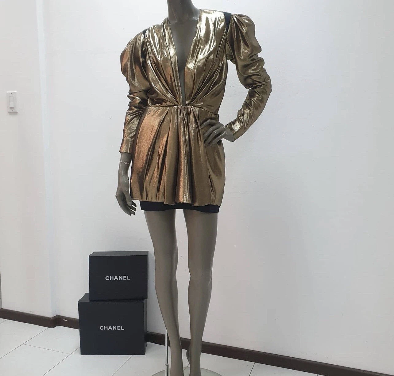 SAINT LAURENT (YSL) Abito a tunica oro Saint Laurent collo a immersione taglia 40