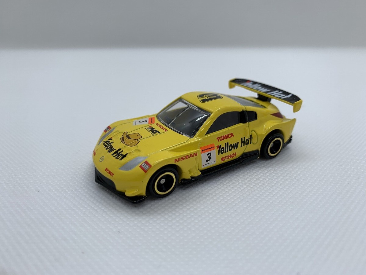 TOMICA SUPER GT YELLOW HAT NISSAN FAIRLADY Z yellow color