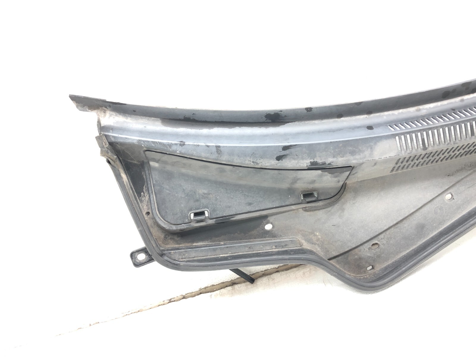2014-2021 MASERATI QUATTROPORTE AWD FRONT WINDSHIELD COWL GRILLE COVER PANEL OEM