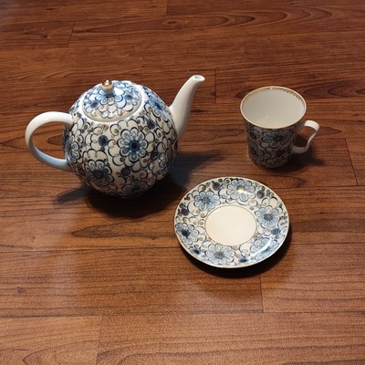 1744 St Petersburg Russia - Tea Set