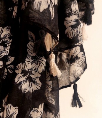 Eleganter Damen Seidenschal schwarz weiß Hibiskus 180x80cm transparent Halstuch             