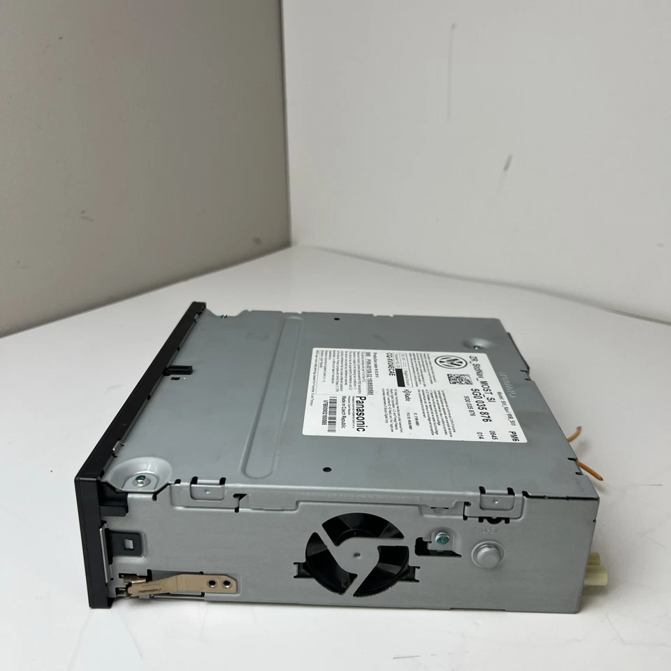 2015 VOLKSWAGEN GOLF GTI SD CD PLAYER RADIO RECIVER 5G0035876 OEM - Image 3 of 4