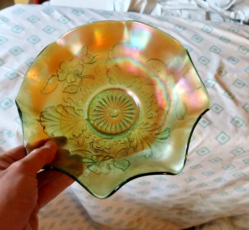 RARE Vintage Antique 8.5" Northwood Blossom & Shell Carnival Glass Ruffled Bowl