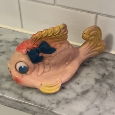 Juguete de goma vintage para apretar peces Edward Mobley CO 1955 - Sun Rubber Co. - ¡Chirridos!