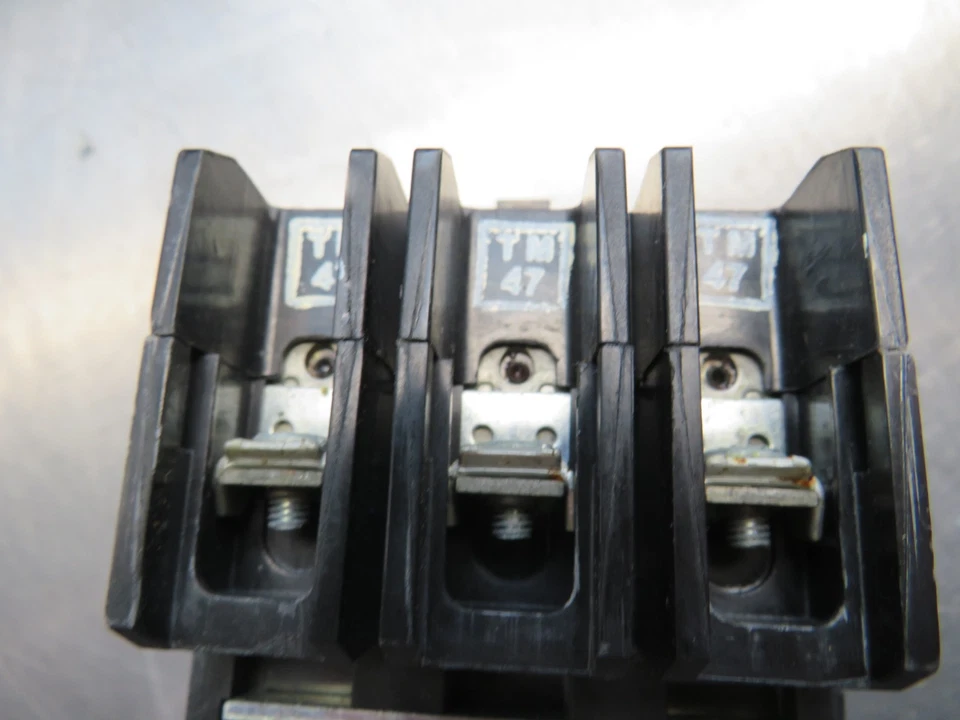 Disyuntor Eaton GHB3020 - Imagen 4 de 4