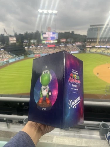 2026 YOSHI Bobblehead SUPER MARIO NINTENDO #18 Dodgers SGA 3/31/26