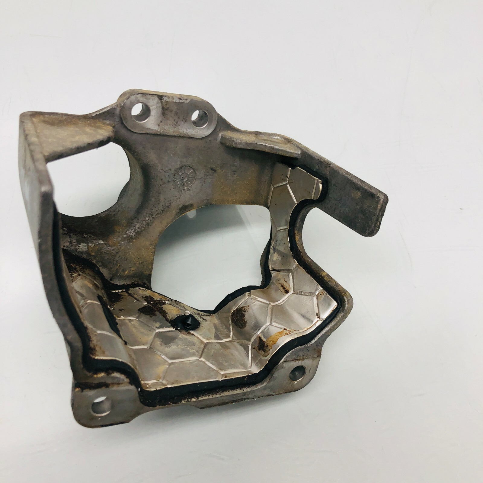 2014 - 2017 Maserati Ghibli Engine Motor Bracket Pump Cover OEM 298484