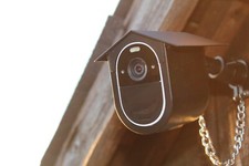 AntiTheft Mount  Housing w/ heavy-duty chain Arlo Essential 1st gen VMC2030 