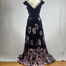 Xscape Women's Dress Size 4 Shoulder Floral Color Navy Blue New