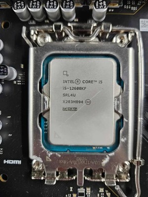Intel Core i5-12600KF Processor (4.9GHz, 10 Cores, FCLGA1700) - SRL4U