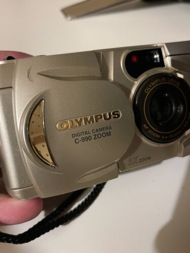 Olympus Camedia C-990 zoom 2.1 MP Digital Camera Tested ! - Picture 4 of 11