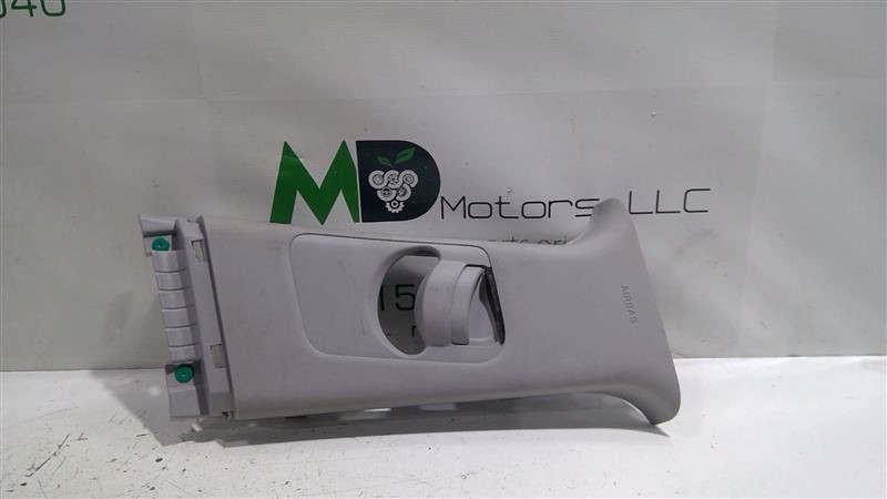 2017-2018 HYUNDAI ELANTRA RIGHT CENTER UPPER B PILLAR TRIM PANEL 85840-F3000