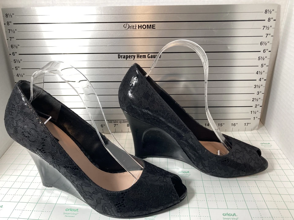 Zapatos de tacón Thakoon for Nine West charol negro encaje cuñas talla 9M negros Foto 3 de 4