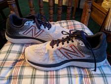 New Balance Women's Fresh Foam 680v7 Running/Athletic Shoes sz8.5-9.0 Great Cond