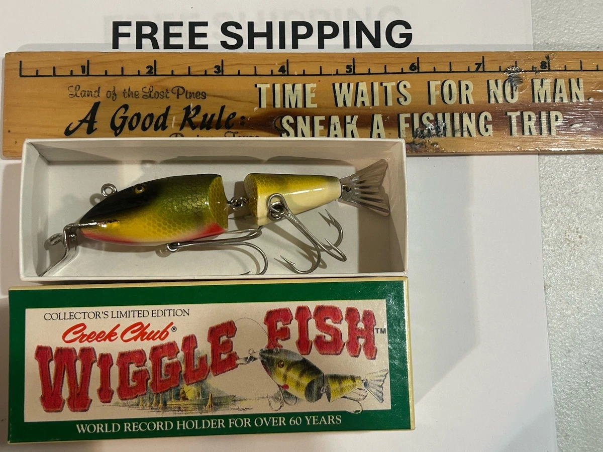 chub tackle box Vintage Chicago Co Yellow & Red King Lure In 403 grab items Unboxing the $5 Mystery Tackle