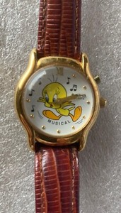 TWEETY BIRD Original WATCH music BUGS BUNNY LOONEY TUNES Yellow Canary  Warner